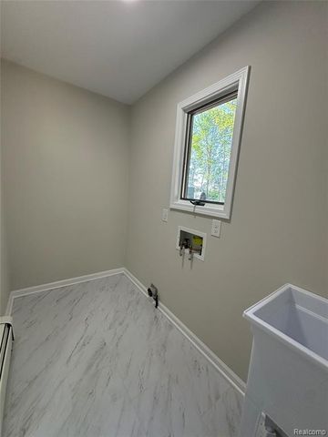 4233 State Road, Fort Gratiot, MI 48059