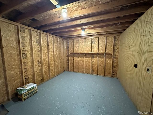 4233 State Road, Fort Gratiot, MI 48059