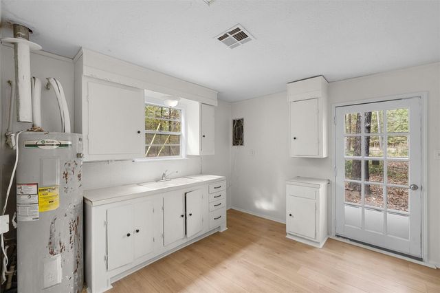 136 Warbler Lane, Livingston, TX 77351