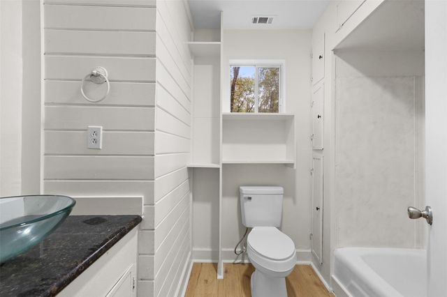 136 Warbler Lane, Livingston, TX 77351