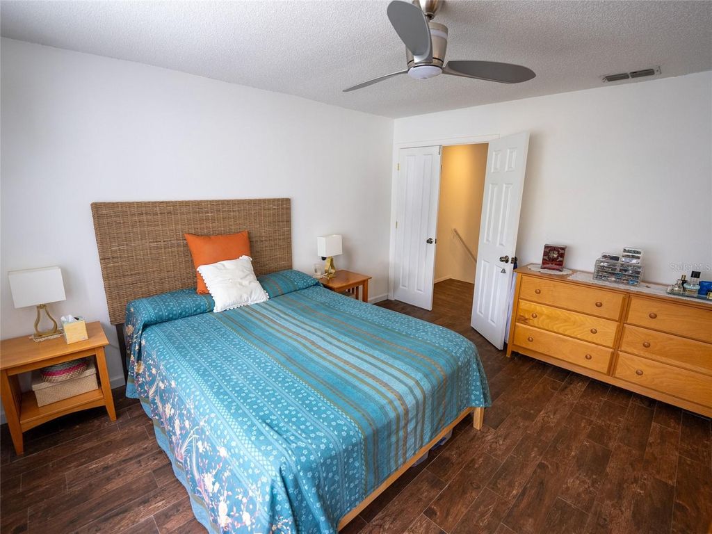 Image 23 of property listing at 4829 WALDEN CIRCLE 7, Orlando, FL 32811