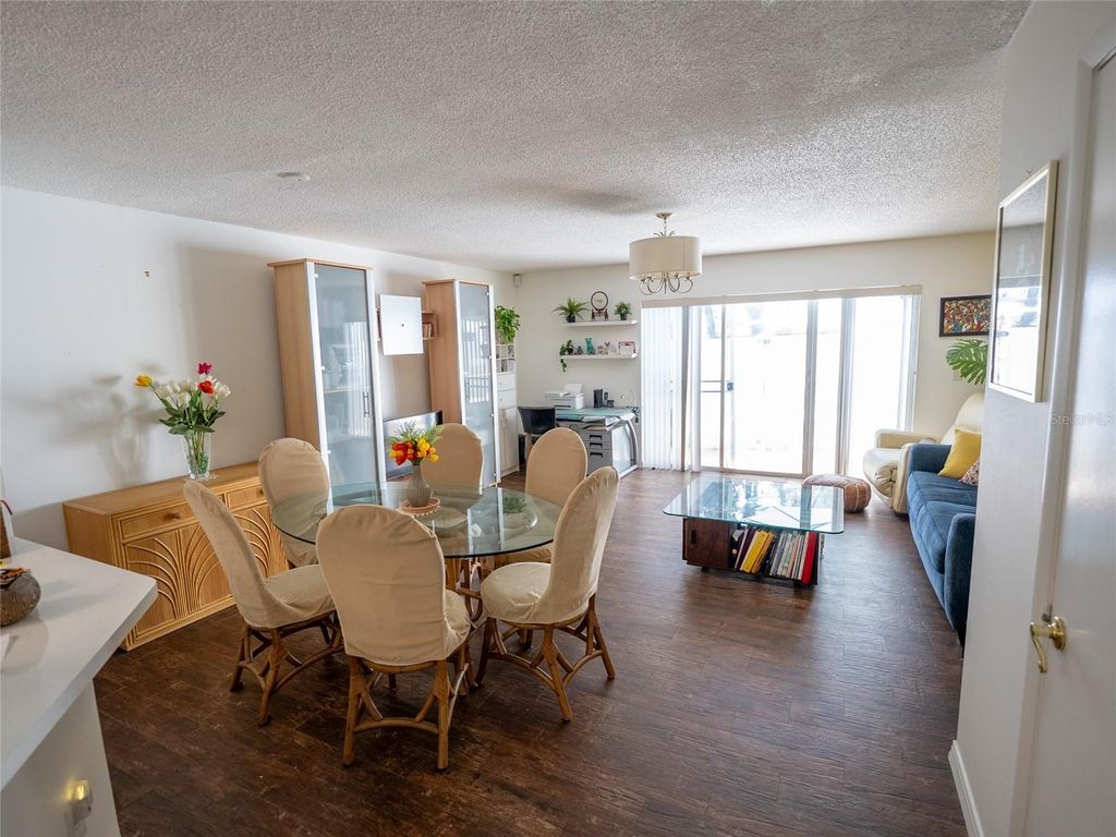 Image 7 of property listing at 4829 WALDEN CIRCLE 7, Orlando, FL 32811