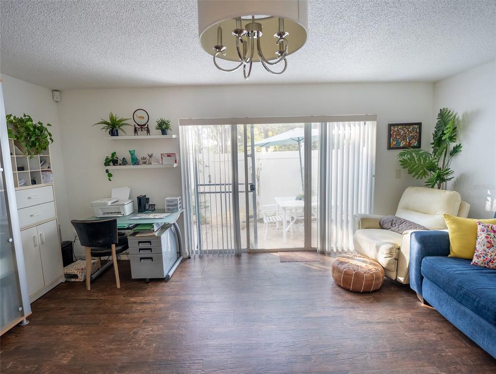 Image 9 of property listing at 4829 WALDEN CIRCLE 7, Orlando, FL 32811