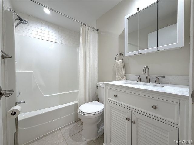 61C Georgian Apt 2 Lane 2, Amherst, NY 14221