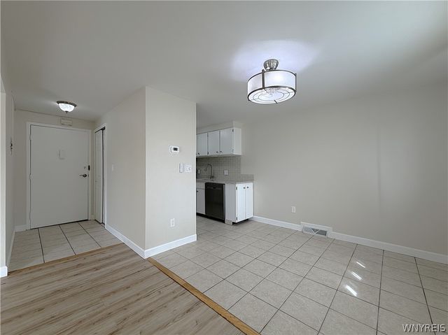 61C Georgian Apt 2 Lane 2, Amherst, NY 14221