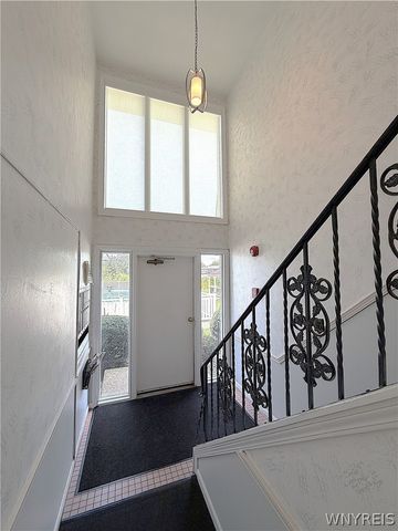 61C Georgian Apt 2 Lane 2, Amherst, NY 14221