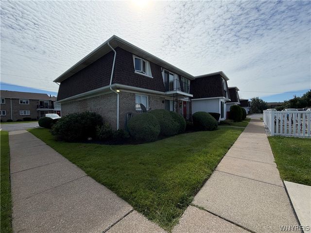 61C Georgian Apt 2 Lane 2, Amherst, NY 14221