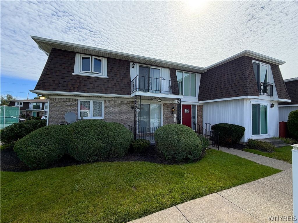 61C Georgian Apt 2 Lane 2, Amherst, NY 14221