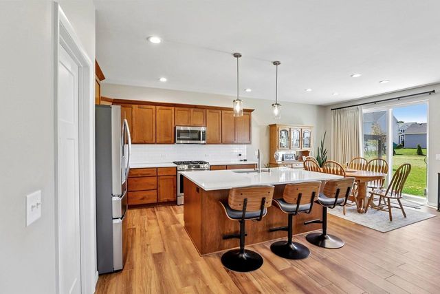 392 Campo Lane, Oregon, WI 53575