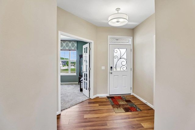 392 Campo Lane, Oregon, WI 53575