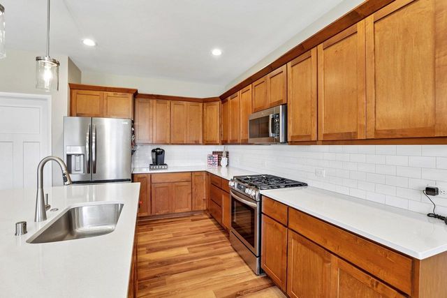 392 Campo Lane, Oregon, WI 53575