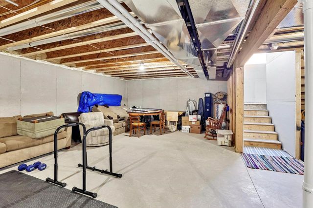 392 Campo Lane, Oregon, WI 53575