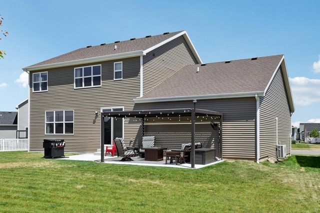 392 Campo Lane, Oregon, WI 53575