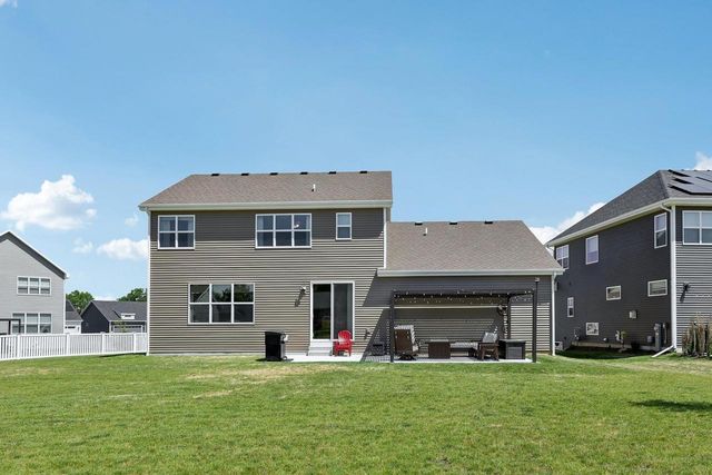 392 Campo Lane, Oregon, WI 53575