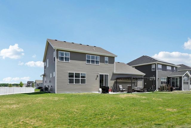 392 Campo Lane, Oregon, WI 53575