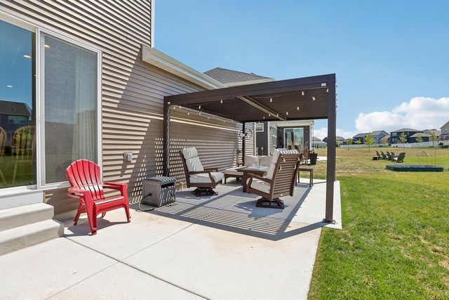 392 Campo Lane, Oregon, WI 53575