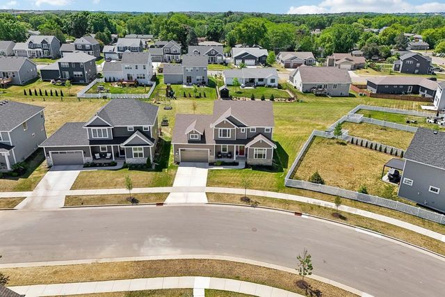 392 Campo Lane, Oregon, WI 53575
