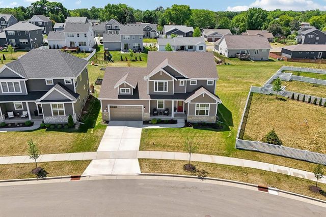 392 Campo Lane, Oregon, WI 53575