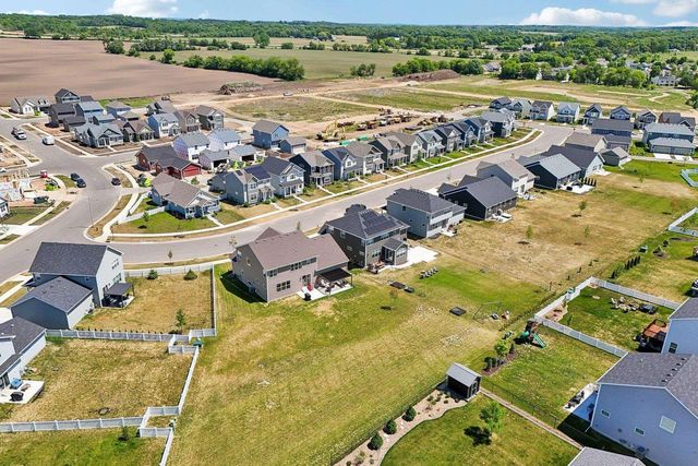 392 Campo Lane, Oregon, WI 53575