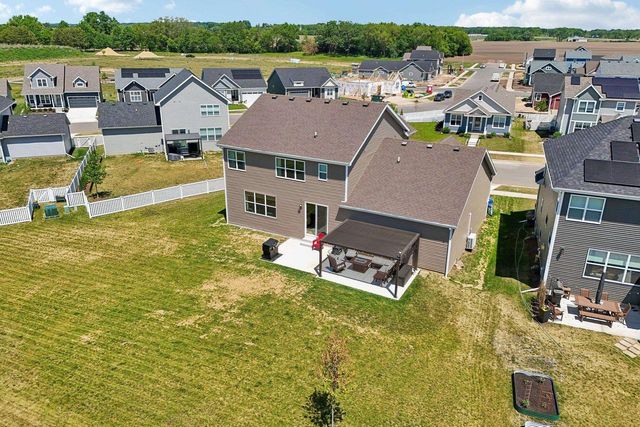 392 Campo Lane, Oregon, WI 53575