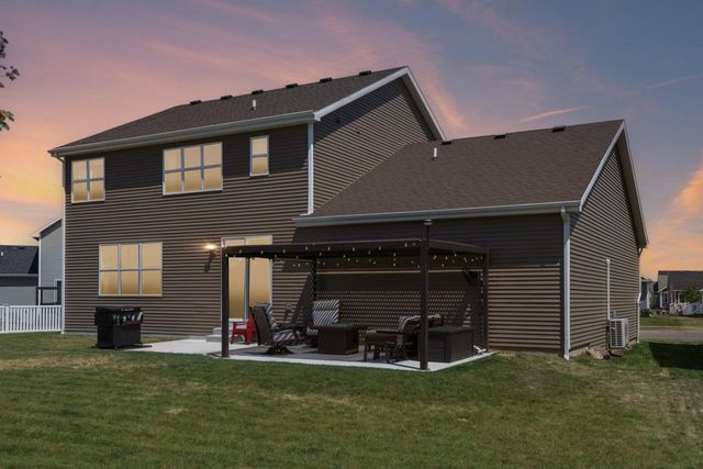 392 Campo Lane, Oregon, WI 53575
