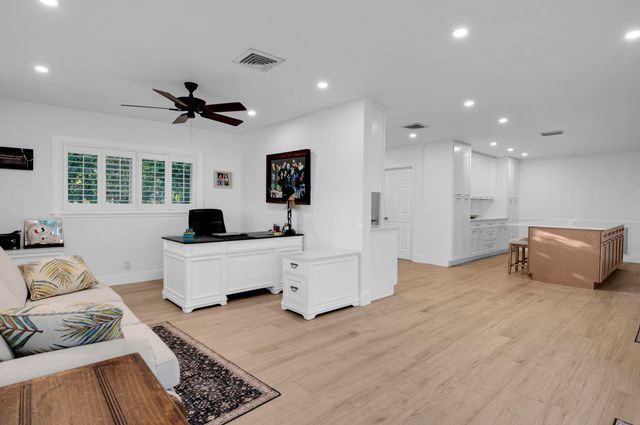 744 Peachtree Lane, Boca Raton, FL 33486