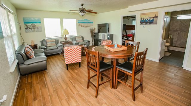 104 Beach Drive, Surfside Beach, TX 77541