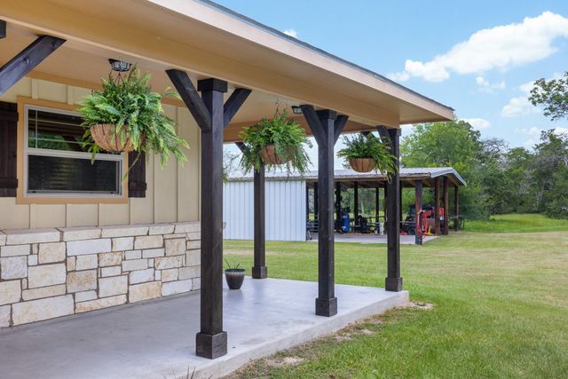 3941 County Road 219, Anderson, TX 77830