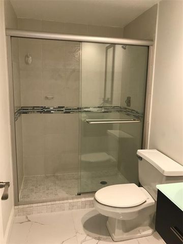 598 NE 199th Ter 6Y, Miami, FL 33179