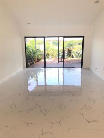 598 NE 199th Ter 6Y, Miami, FL 33179