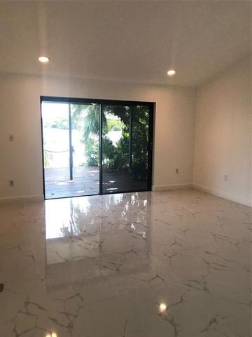 598 NE 199th Ter 6Y, Miami, FL 33179