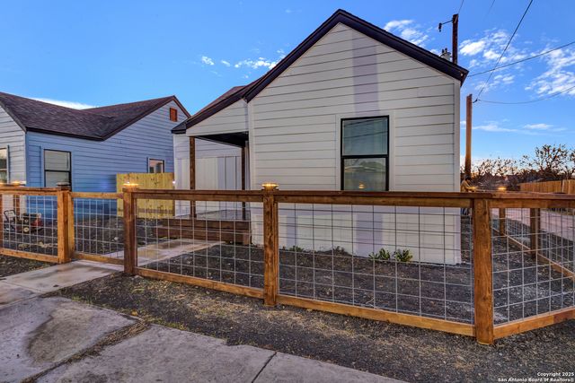 1803 Texas, San Antonio, TX 78228