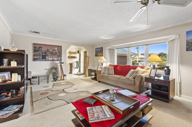 3374 SE Fairway E, Stuart, FL 34997