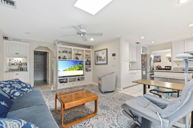 3374 SE Fairway E, Stuart, FL 34997