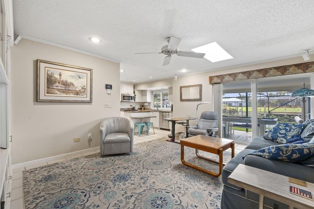 3374 SE Fairway E, Stuart, FL 34997