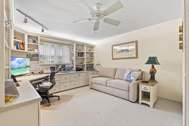 3374 SE Fairway E, Stuart, FL 34997