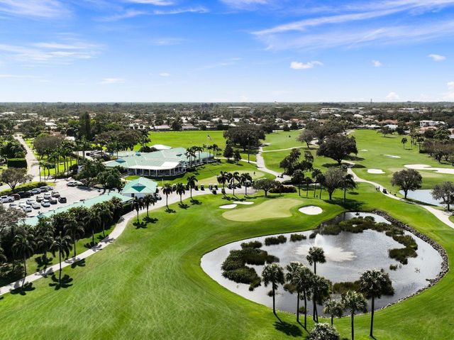 3374 SE Fairway E, Stuart, FL 34997