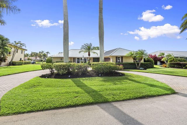 3374 SE Fairway E, Stuart, FL 34997