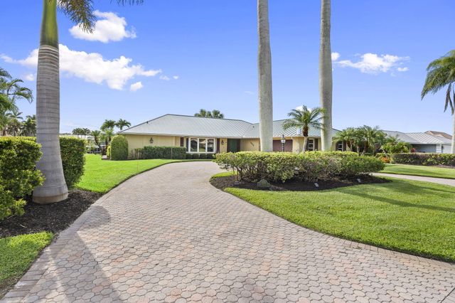 3374 SE Fairway E, Stuart, FL 34997