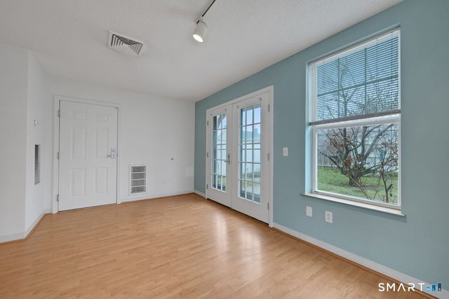 54 Young Dixon Way 54, Stamford, CT 06902