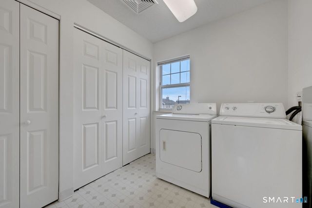 54 Young Dixon Way 54, Stamford, CT 06902