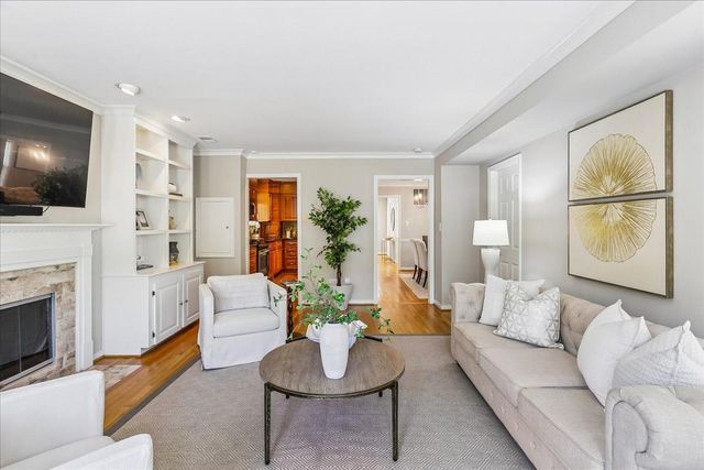 32 E LINDEN ST, Alexandria, VA 22301