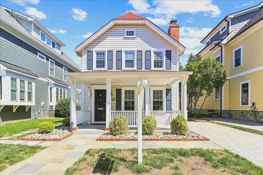 32 E LINDEN ST, Alexandria, VA 22301