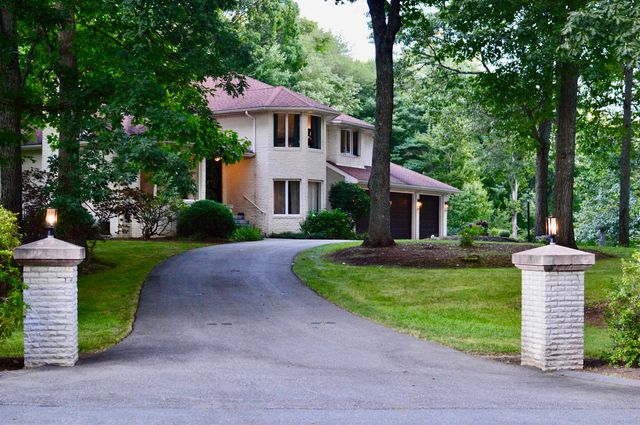 16 Fox Run Lane, Salem, NH 03079