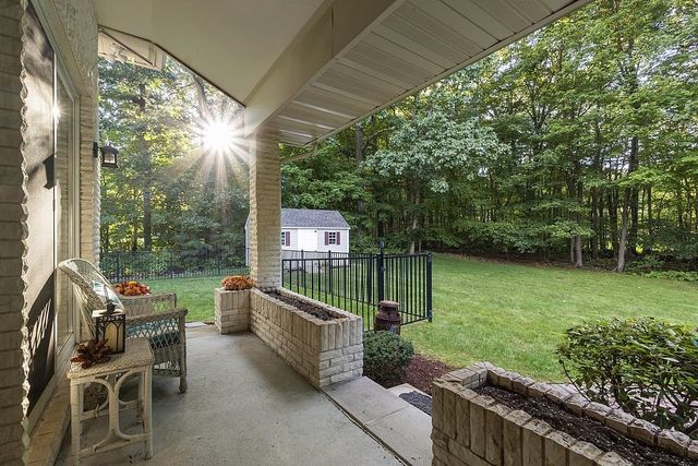 16 Fox Run Lane, Salem, NH 03079
