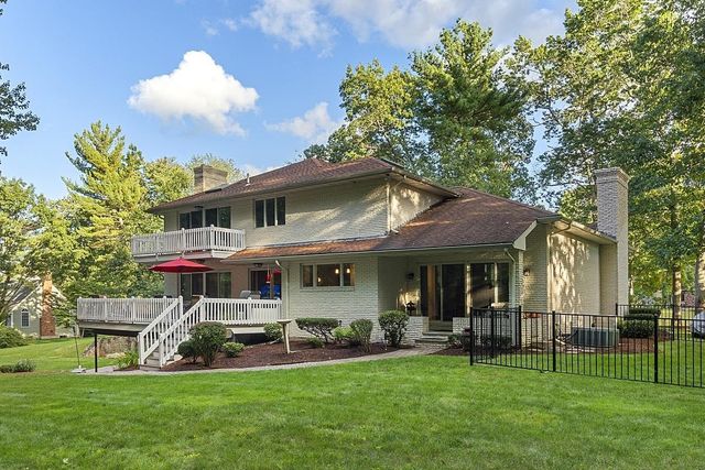 16 Fox Run Lane, Salem, NH 03079