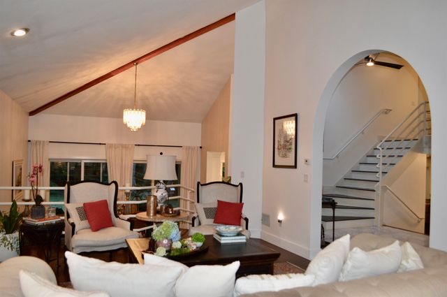 16 Fox Run Lane, Salem, NH 03079