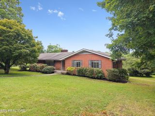 8200 Corteland Drive, Knoxville, TN 37909