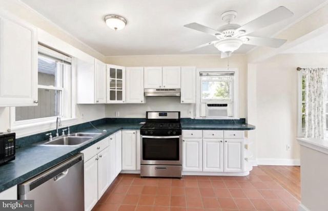 10626 S DUNMOOR DR, Silver Spring, MD 20901