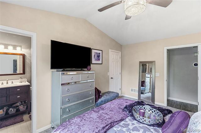 30513 Hidden Pines Lane, Roseville, MI 48066